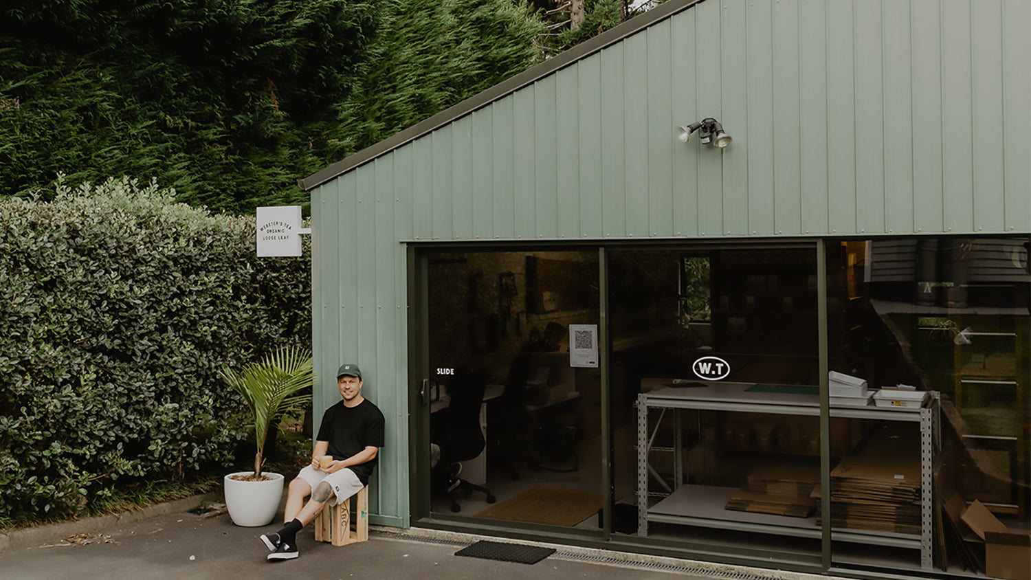 Leaving-the-Tea-Shed-4_bc5bf809-3a16-444c-ba54-22304db1251c.jpg