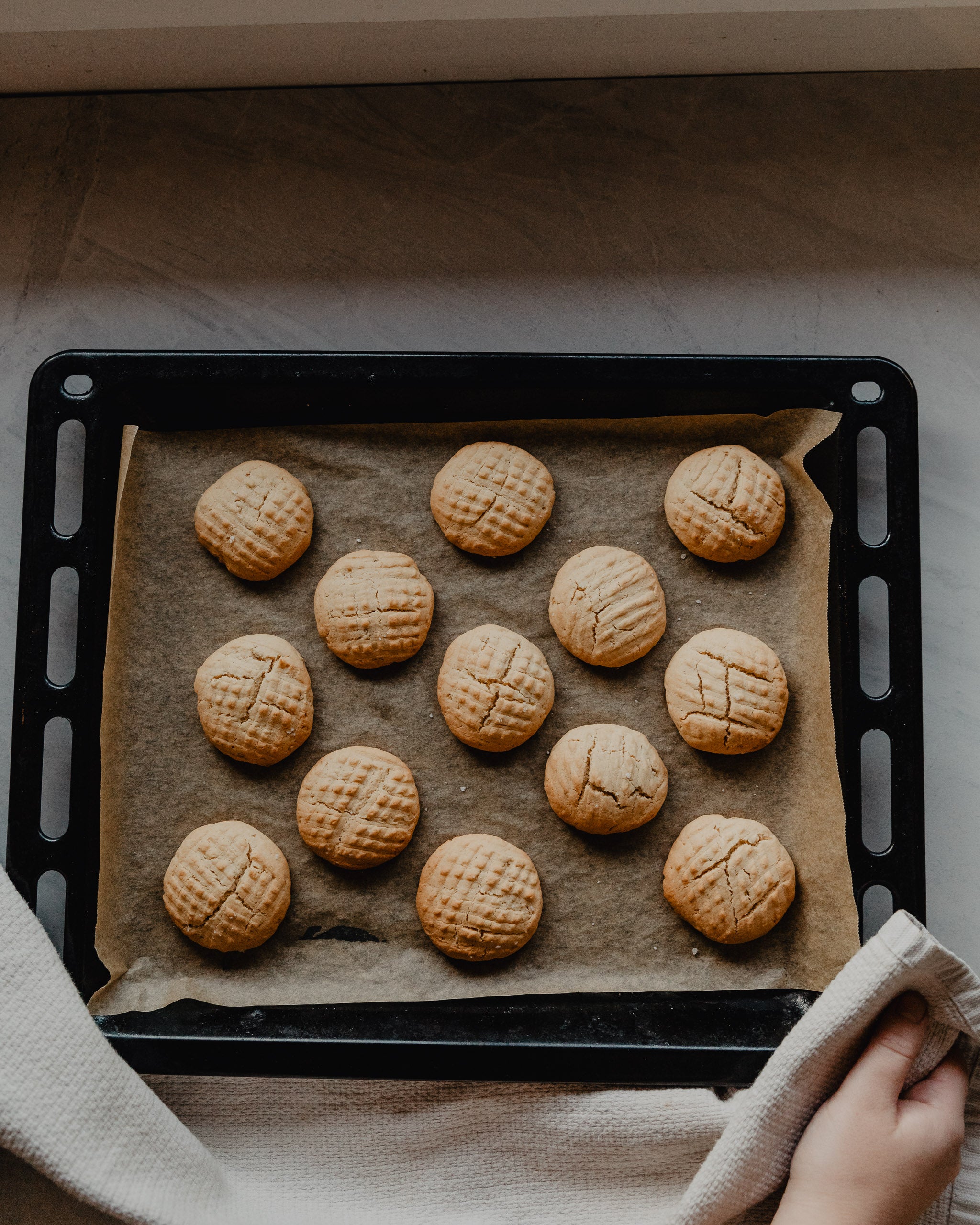 Old-Fashioned Gingernut Biscuit Recipe